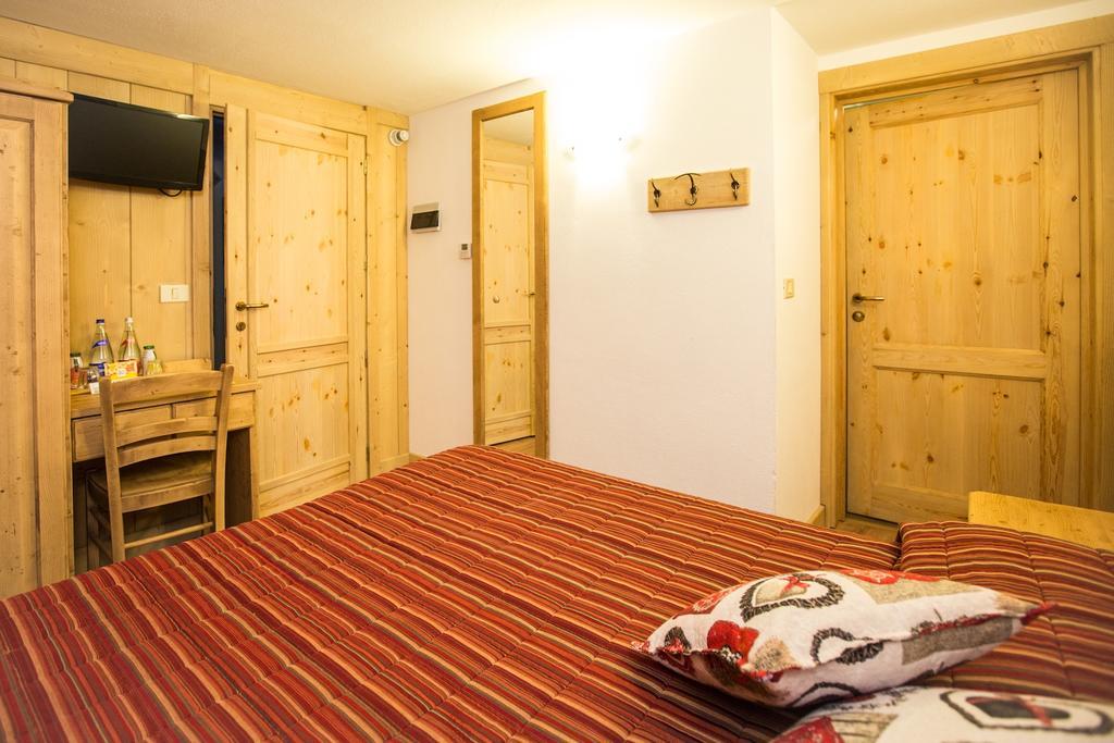 Hotel Restaurant La Barme Cogne Zewnętrze zdjęcie