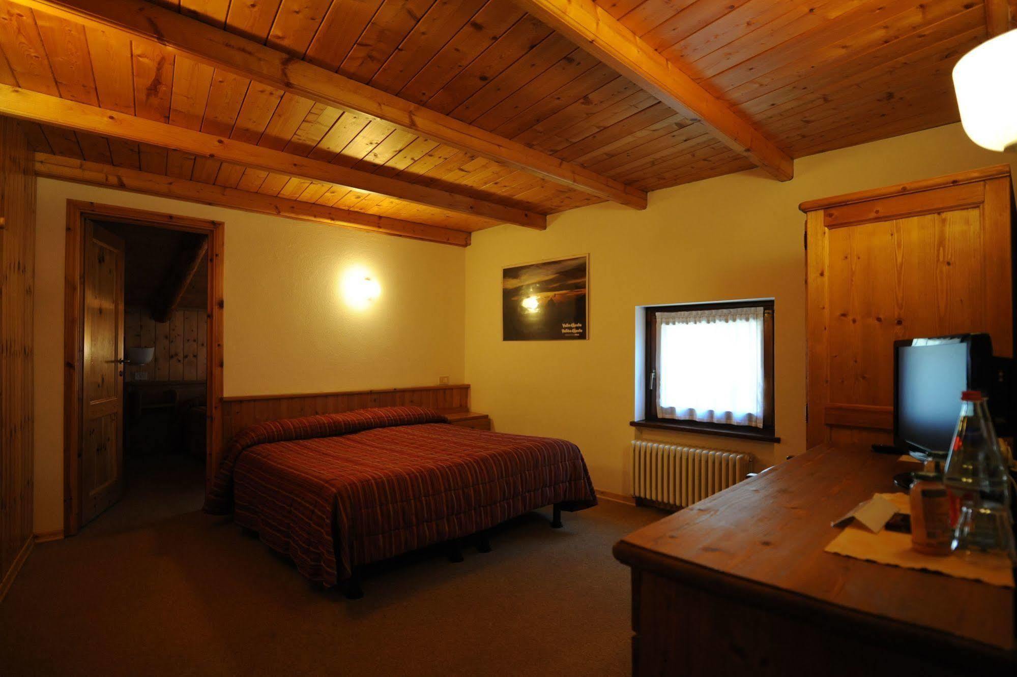 Hotel Restaurant La Barme Cogne Zewnętrze zdjęcie