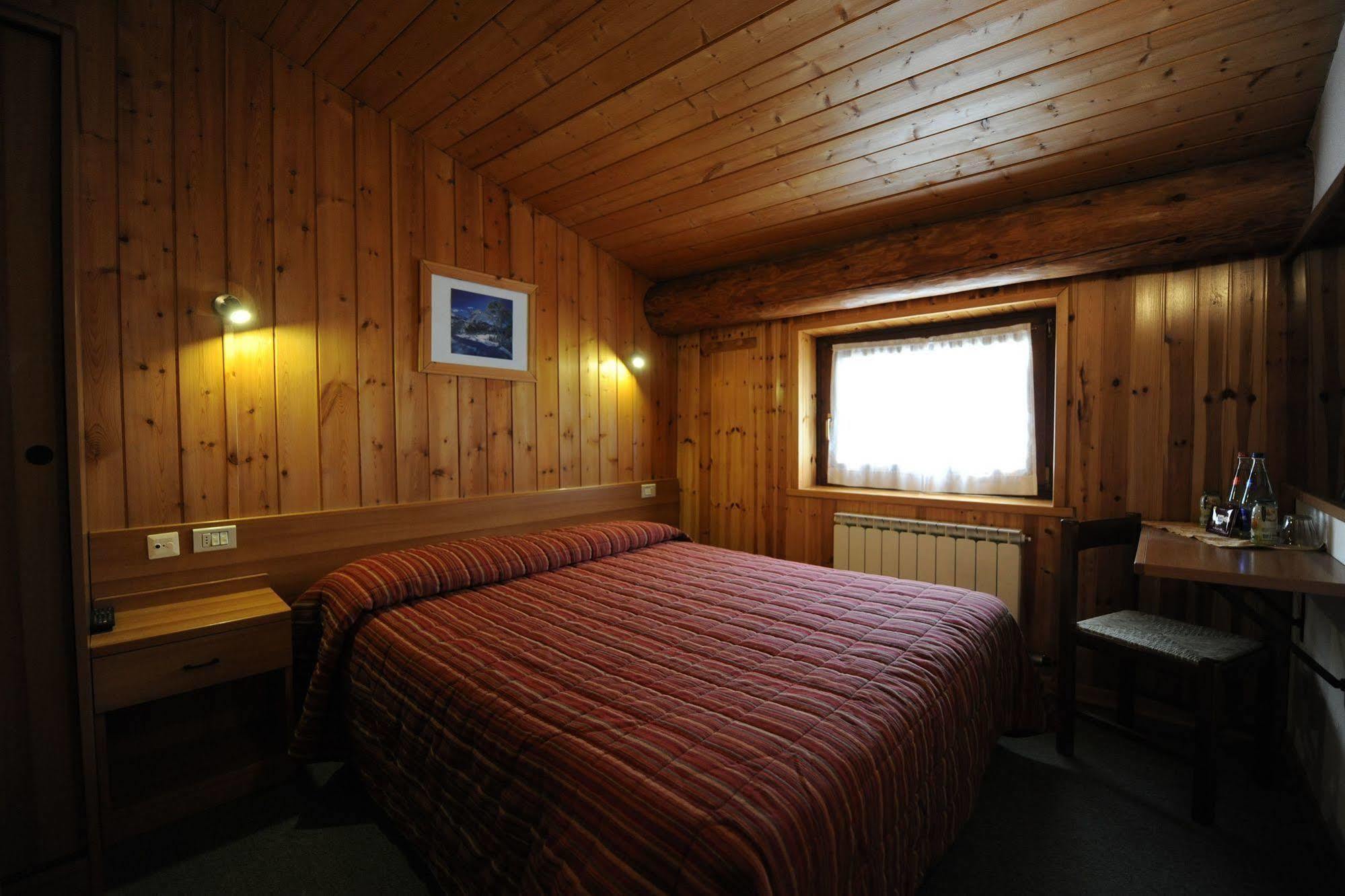 Hotel Restaurant La Barme Cogne Zewnętrze zdjęcie